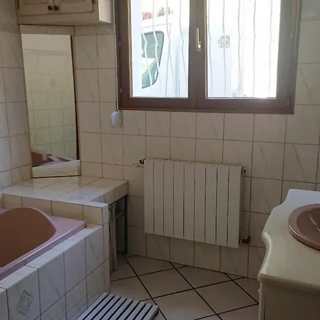 Charmante Maison Blanche